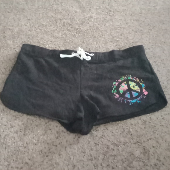 🧘♀️ 2 pair lounge shorts - Picture 2 of 4